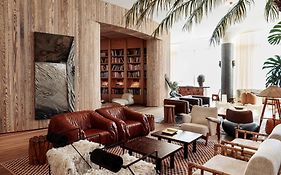 ซานตา โมนิกา พรอพเพอร์ โฮเทล